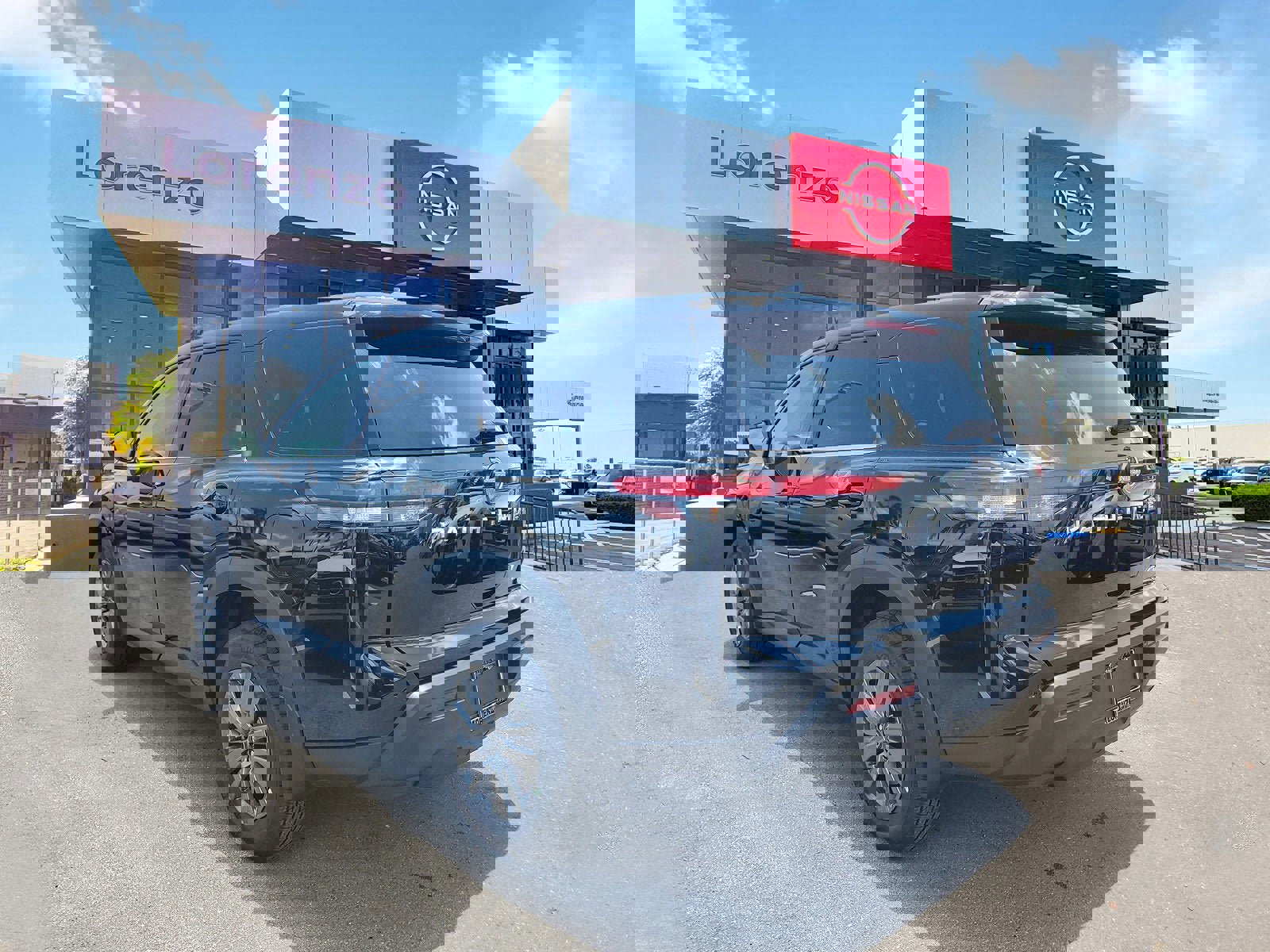 New 2025 Nissan Pathfinder S image 6