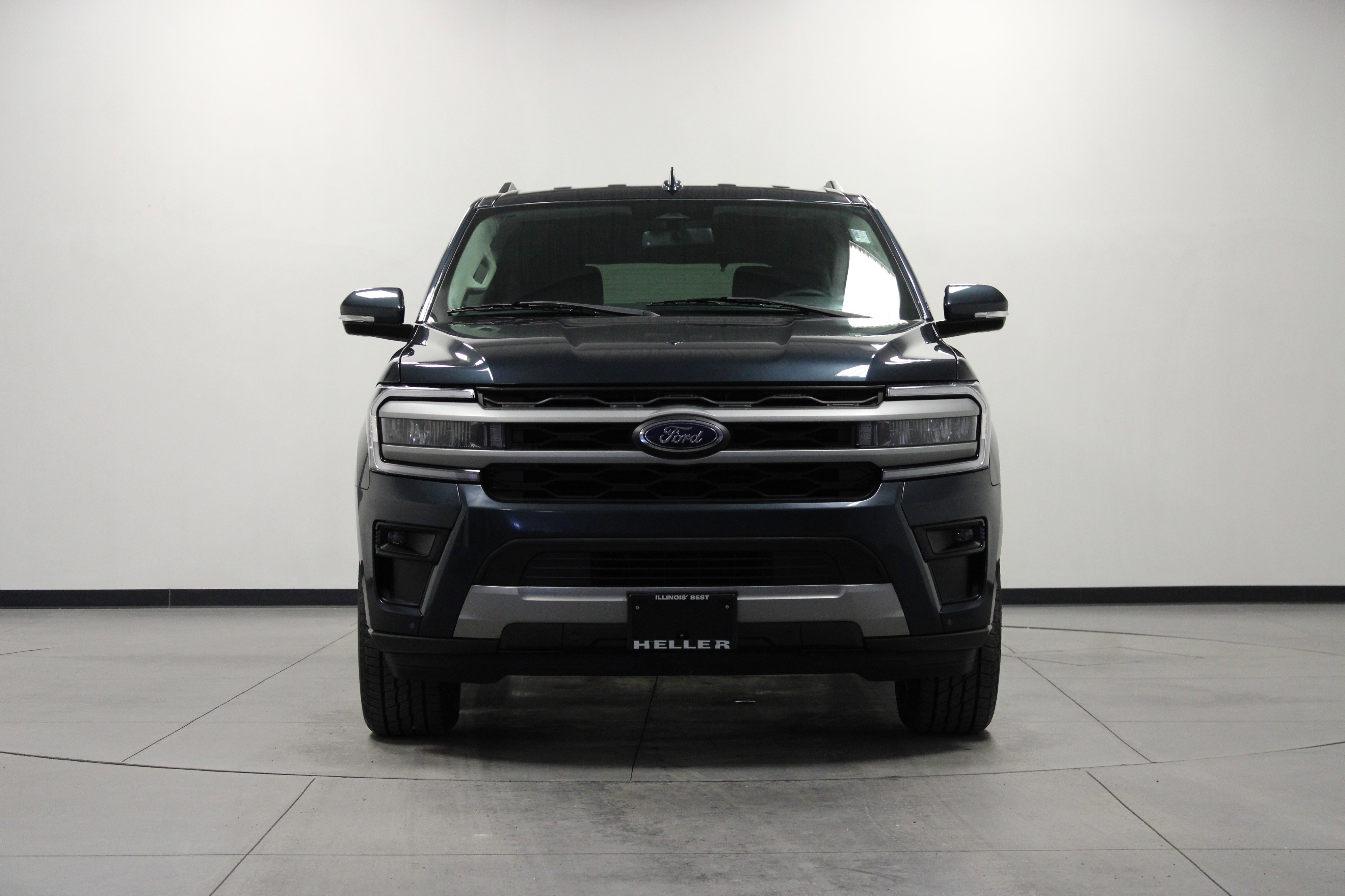 Used 2024 Ford Expedition XLT image 9