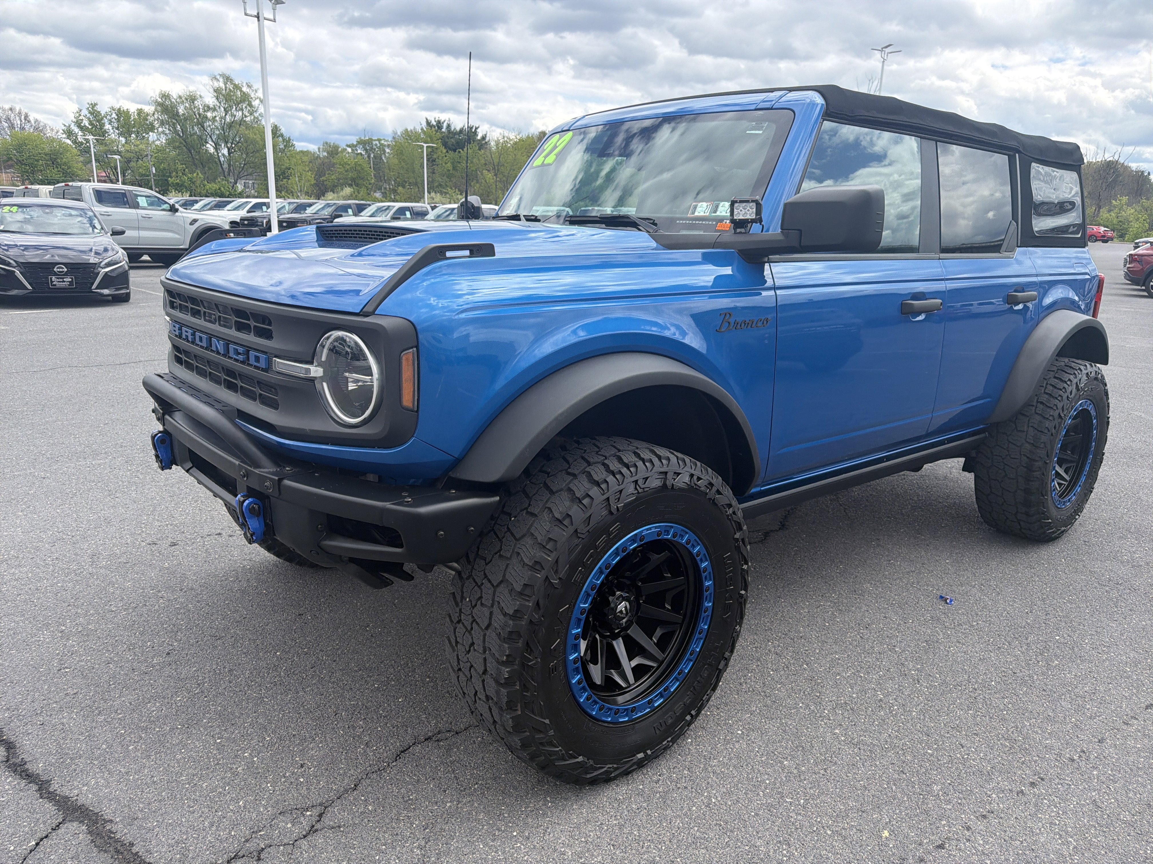 Used 2022 Ford Bronco Black Diamond AWD/4WD image 8