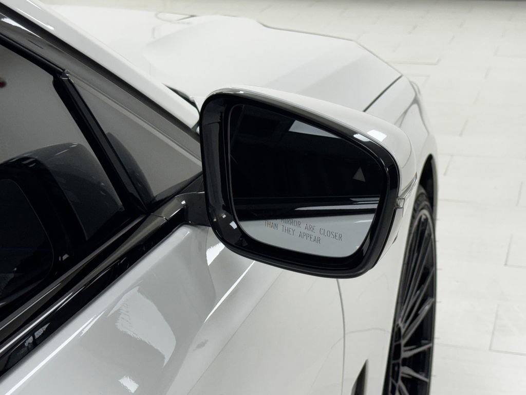 Used 2022 BMW 750i xDrive w/ Autobahn Package image 39