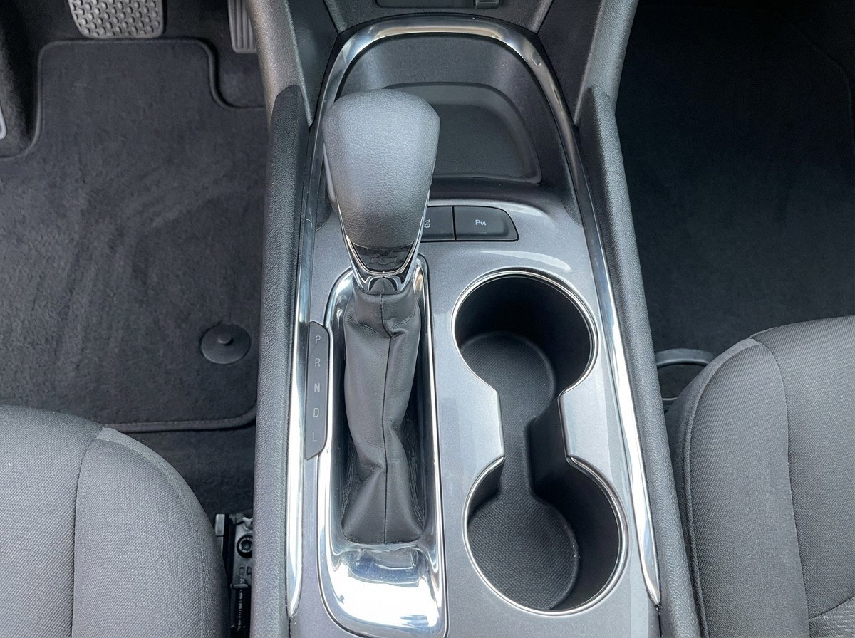 Used 2024 Chevrolet Malibu LT image 16