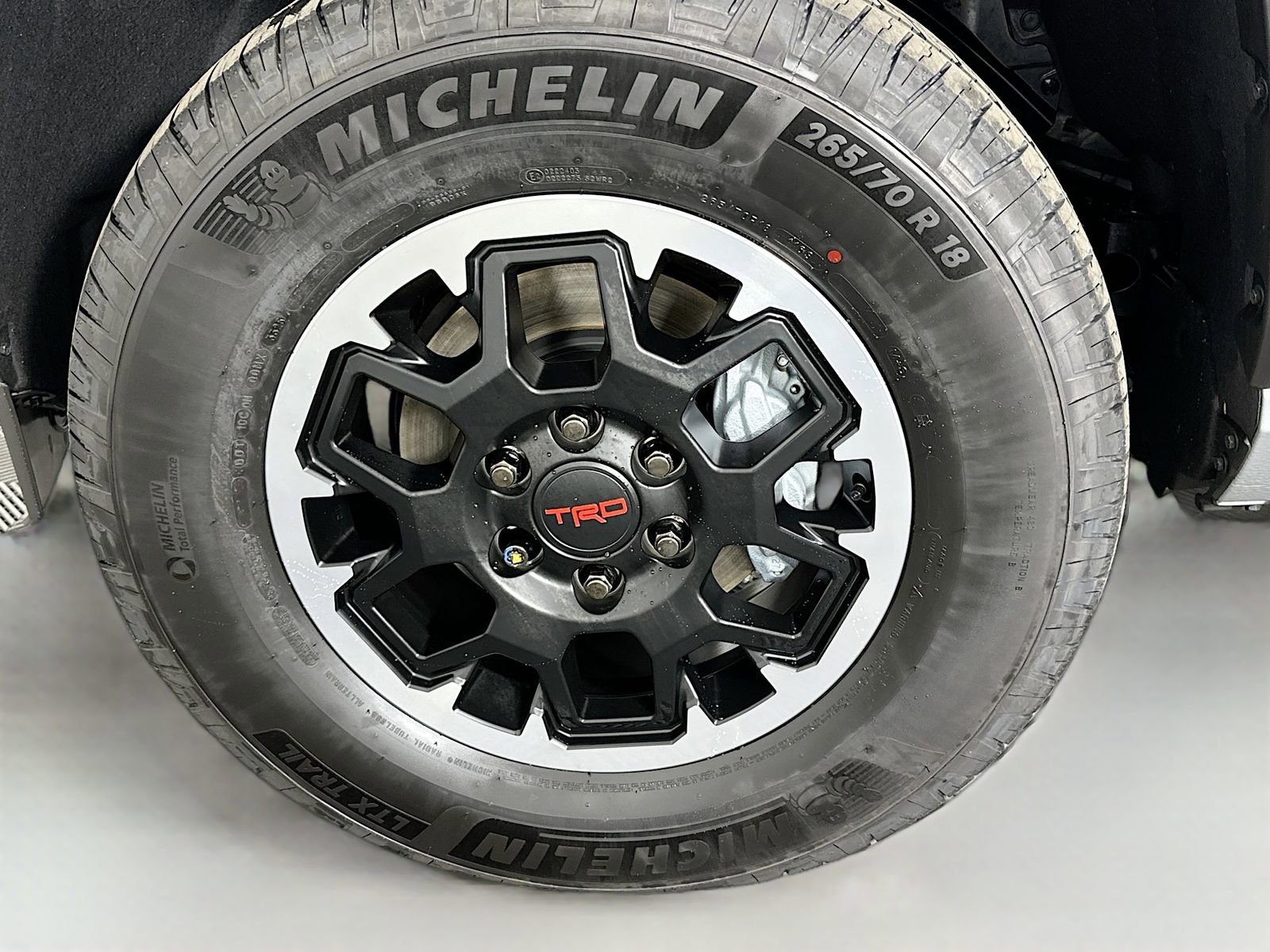 New 2025 Toyota 4Runner TRD Off-Road Premium AWD/4WD image 33