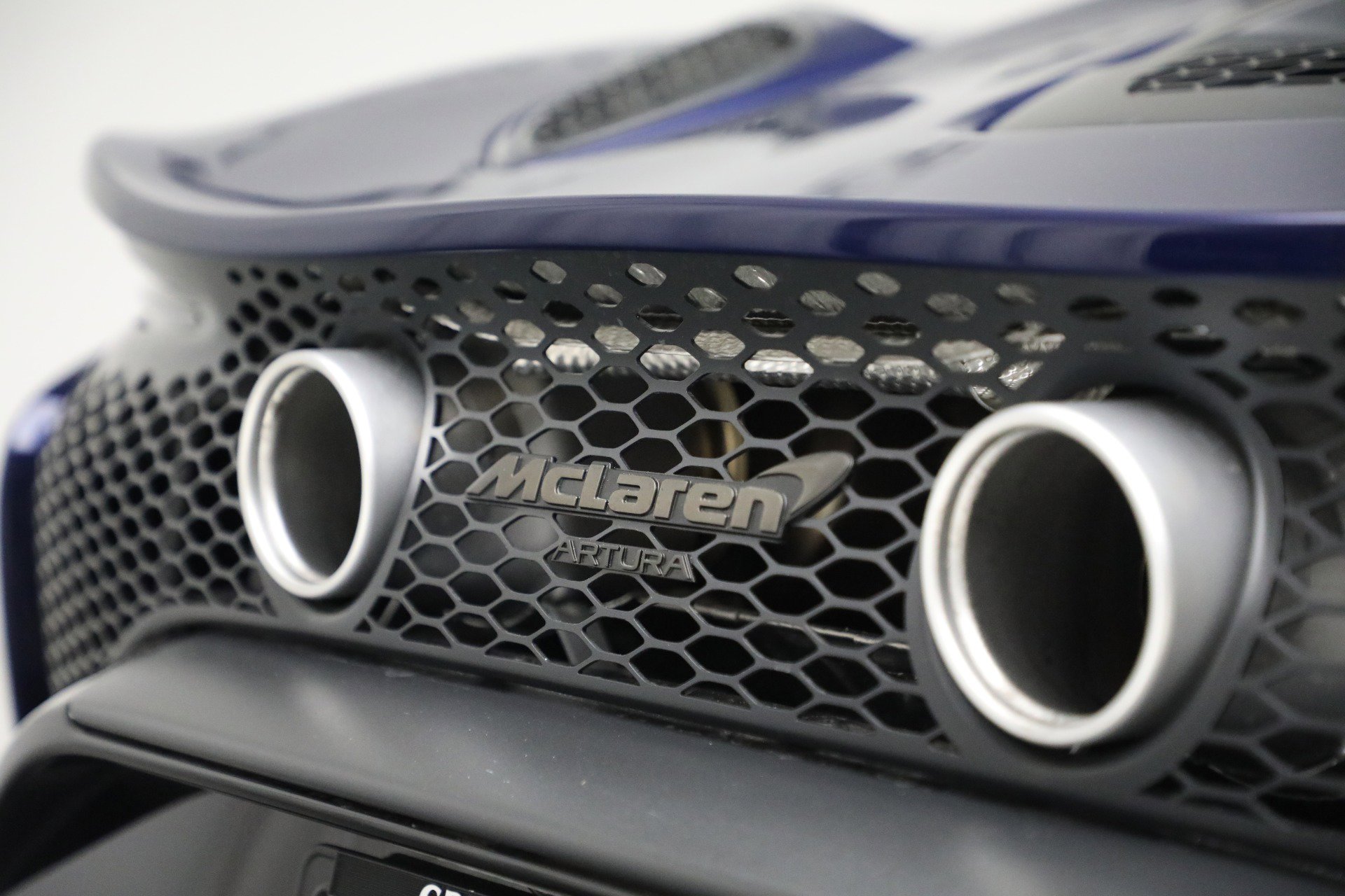 New 2025 McLaren Artura TechLux image 40