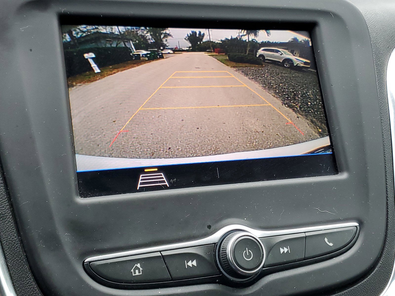 Used 2020 Chevrolet Equinox LT image 26