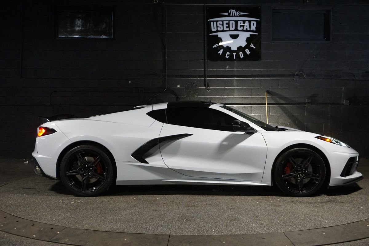 Used 2021 Chevrolet Corvette Stingray Preferred Cpe w/ Z51 Performance Package image 17