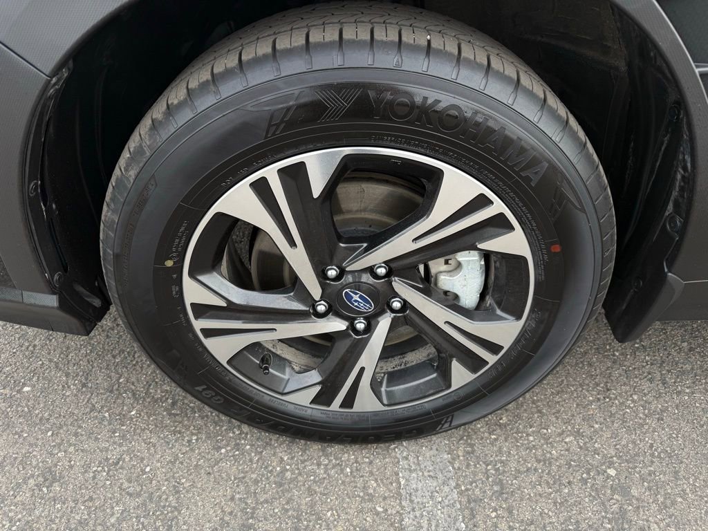 Used 2024 Subaru Crosstrek 2.0i Premium image 9