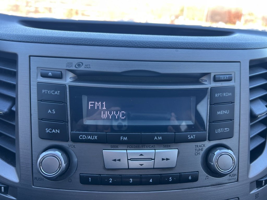 Used 2013 Subaru Outback 2.5i image 35