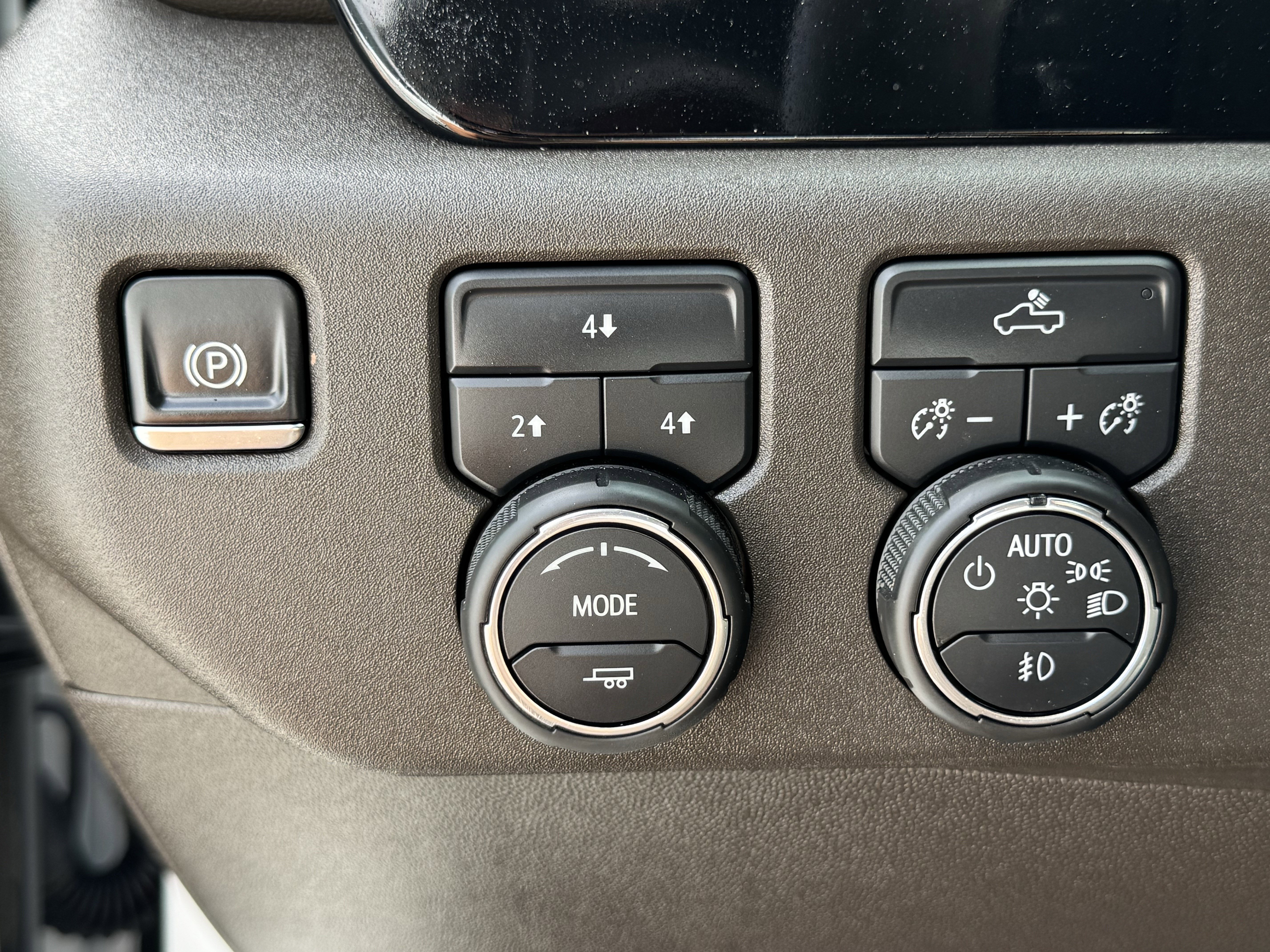 Used 2025 Chevrolet Silverado 2500 LT w/ Convenience Package AWD/4WD image 27