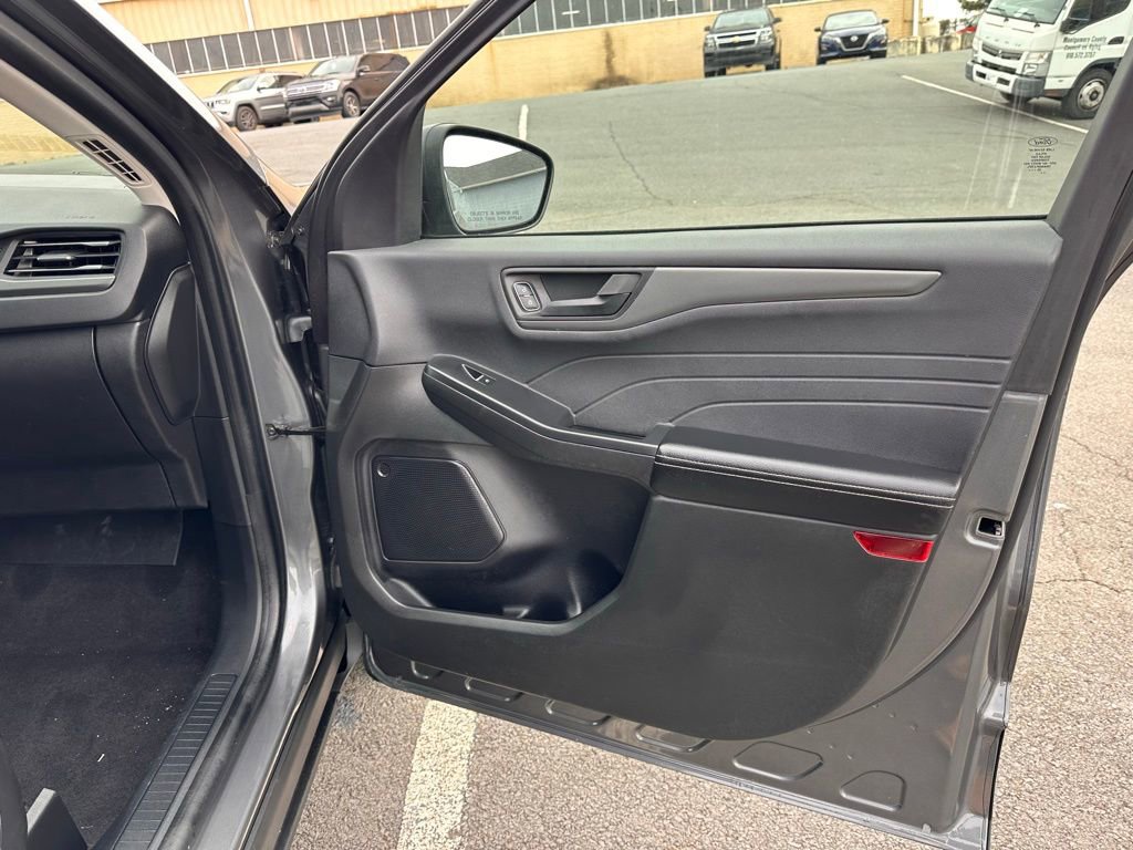 Used 2023 Ford Escape Active image 16
