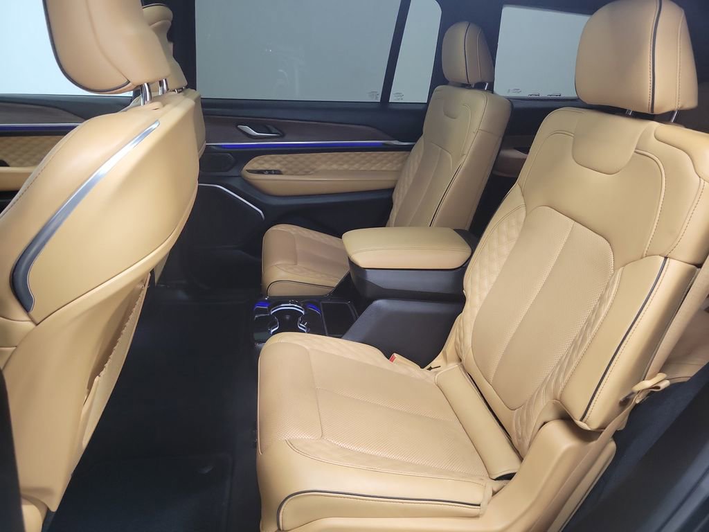 Used 2023 Jeep Grand Cherokee L Summit image 15
