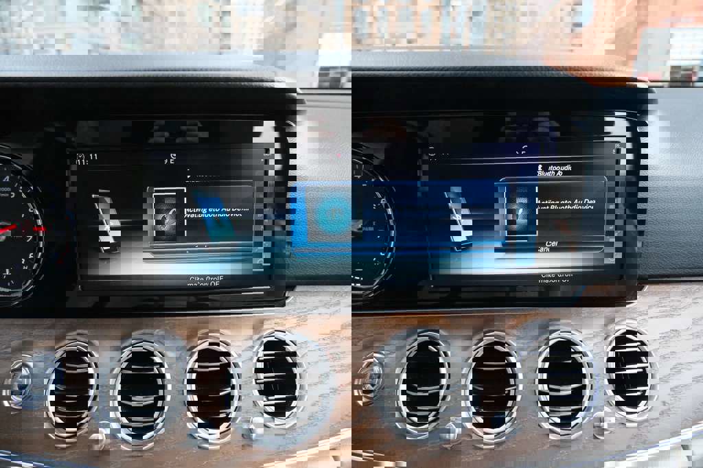 Used 2018 Mercedes-Benz E 300 w/ Premium 3 Package (Q03) image 29