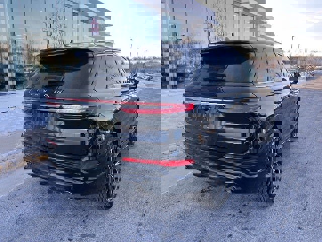 Used 2025 Lincoln Corsair Grand Touring image 8