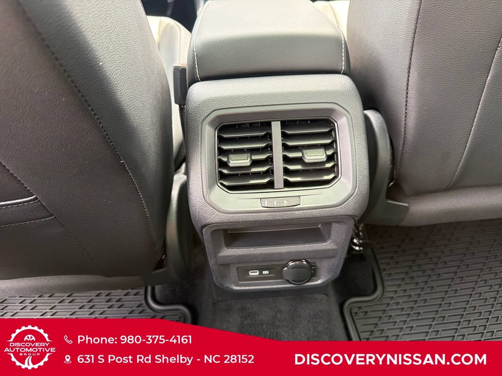 Used 2023 Volkswagen Tiguan SE FWD image 33