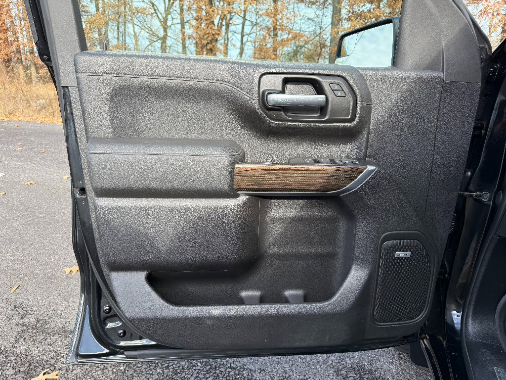 Used 2019 Chevrolet Silverado 1500 RST image 24