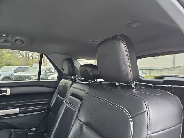 Used 2023 Ford Explorer XLT w/ Equipment Group 202A image 17