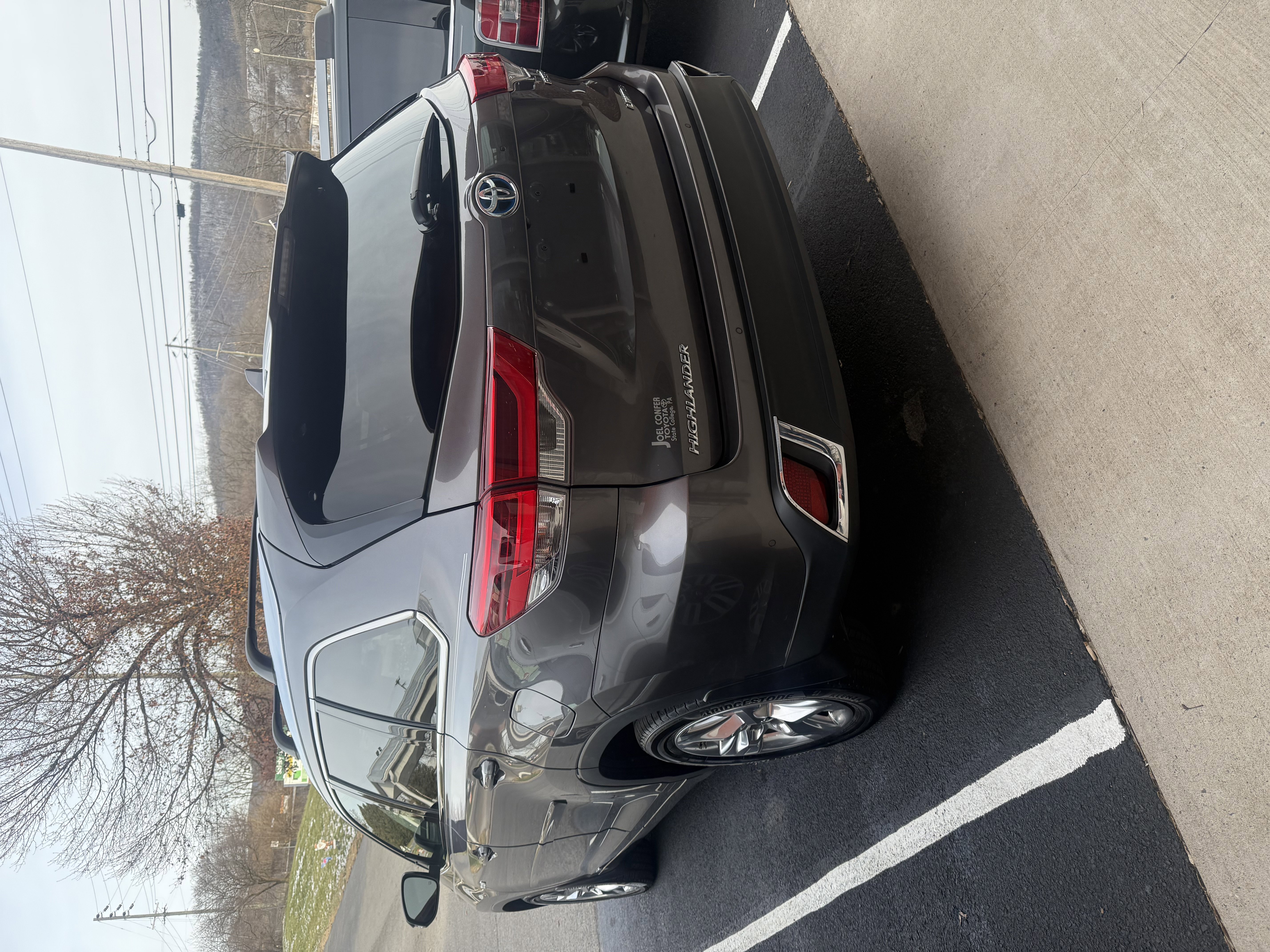 Used 2019 Toyota Highlander Limited image 4