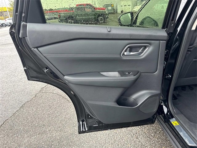 New 2026 Nissan Rogue Platinum w/ Platinum Premium Package image 15