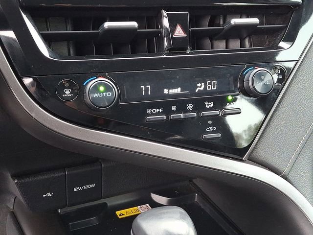 Used 2022 Toyota Camry XSE image 18