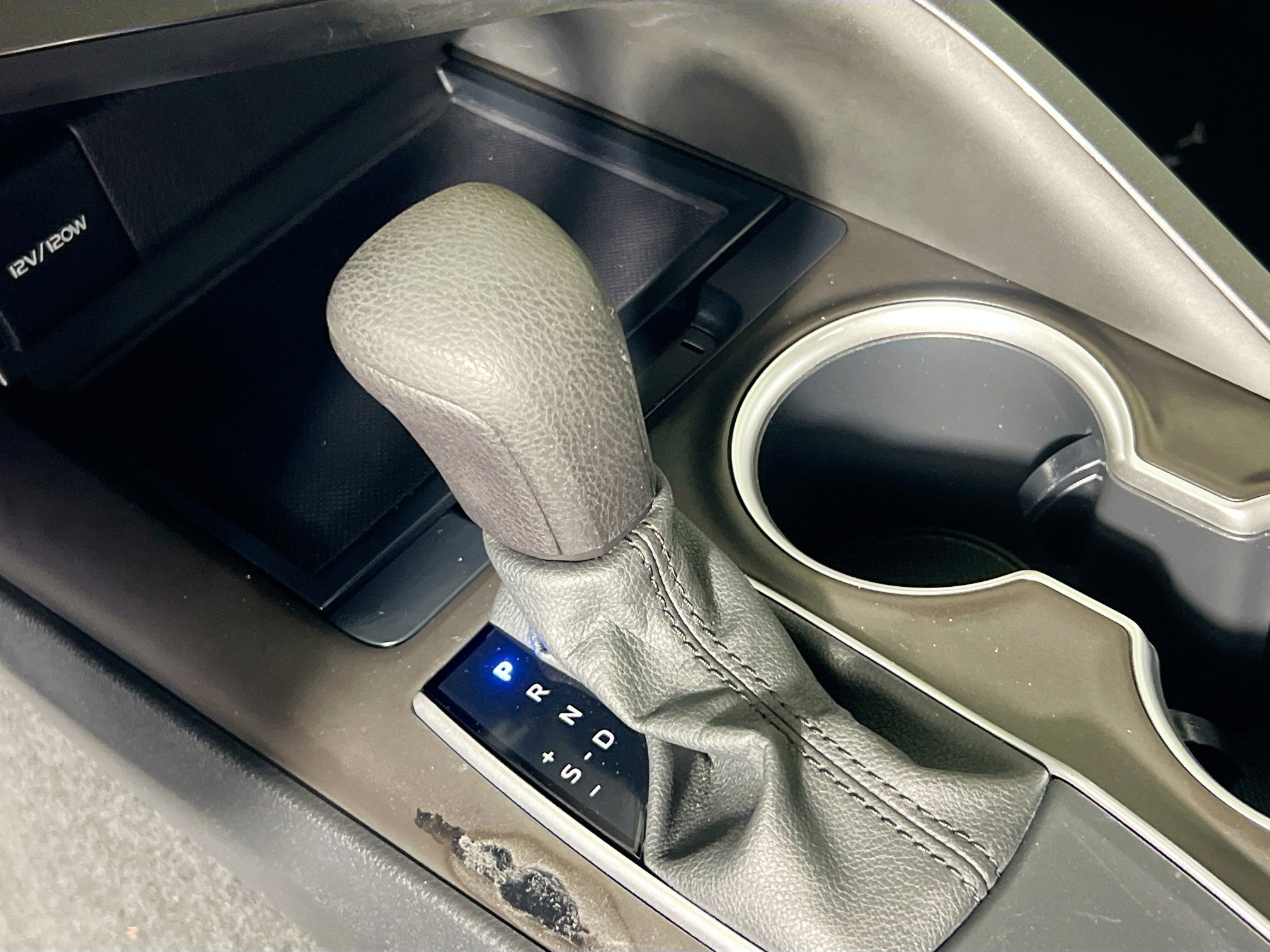 Used 2021 Toyota Camry LE w/ Carpet Mat Package (TMS) image 24