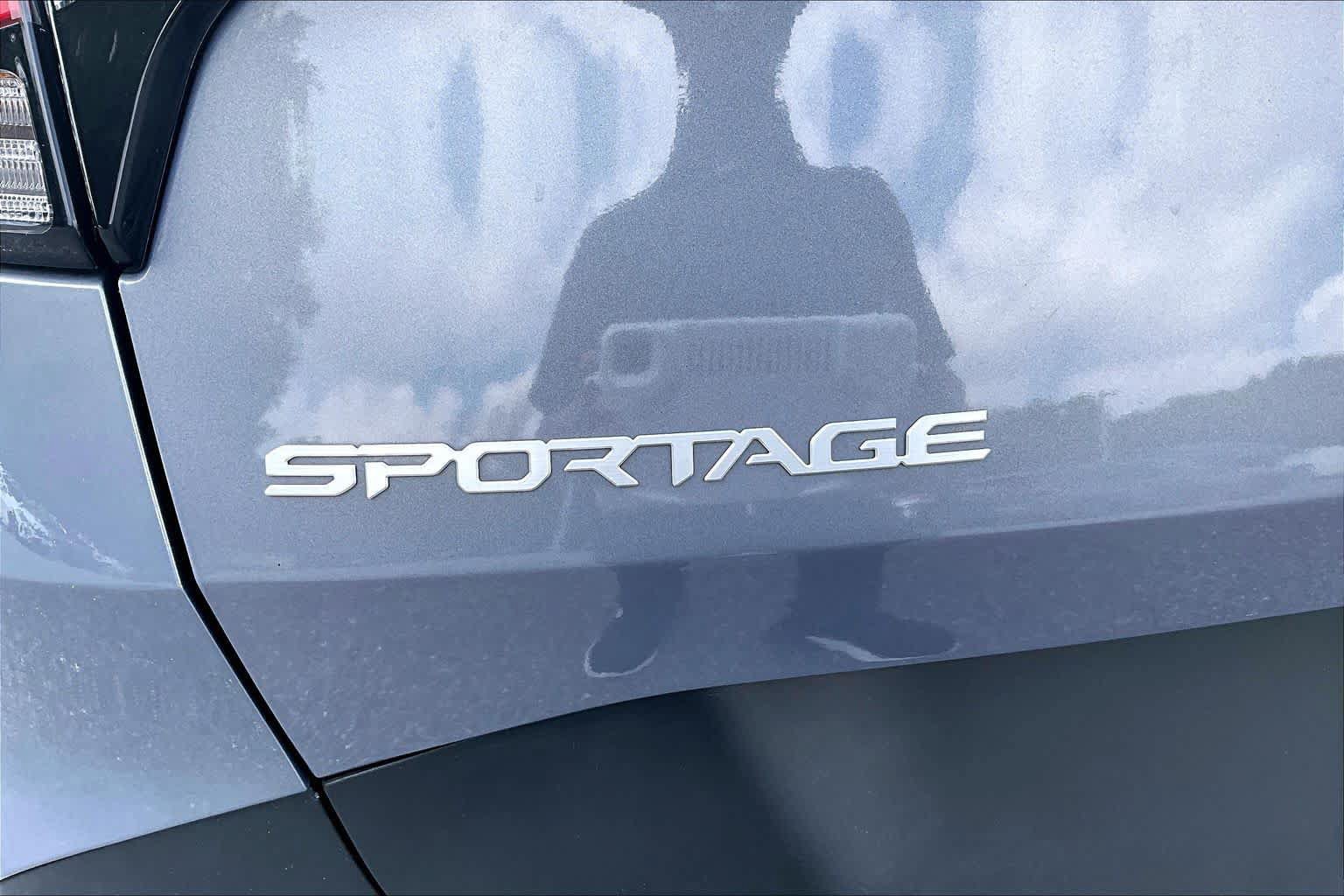 Used 2024 Kia Sportage EX FWD image 10