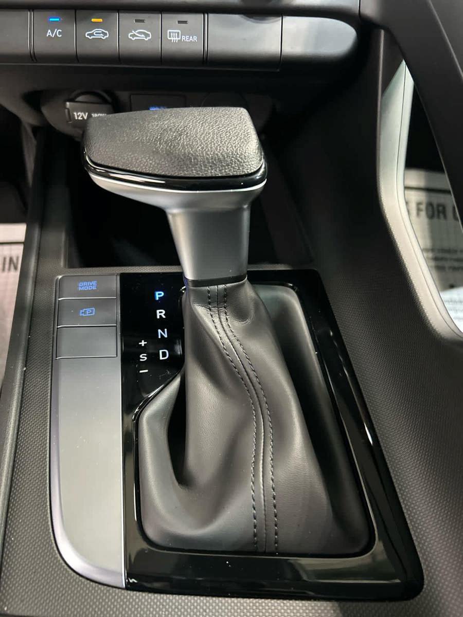 New 2026 Hyundai Elantra SE FWD image 7