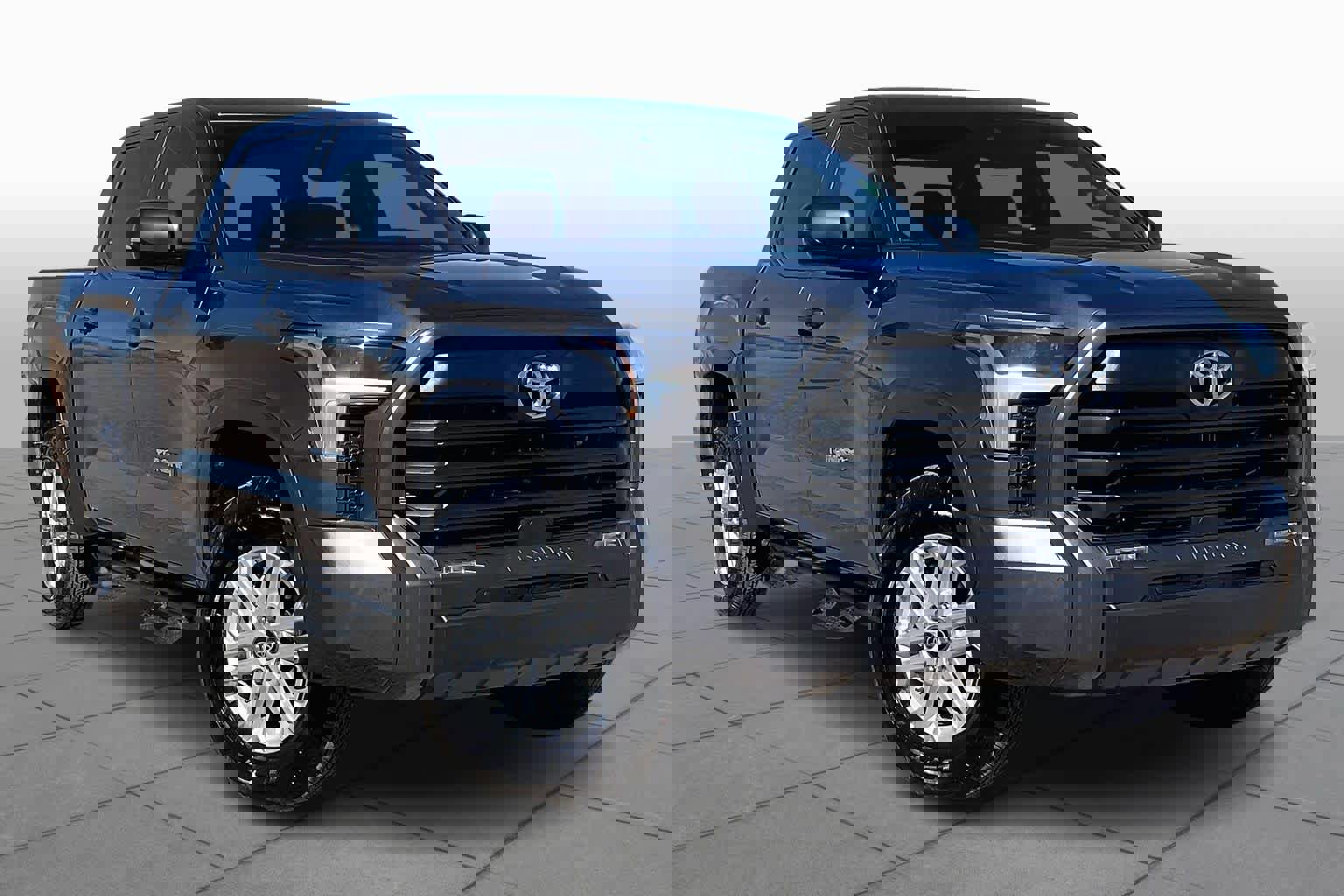 Used 2025 Toyota Tundra SR5 w/ SR5 Convenience Package image 3