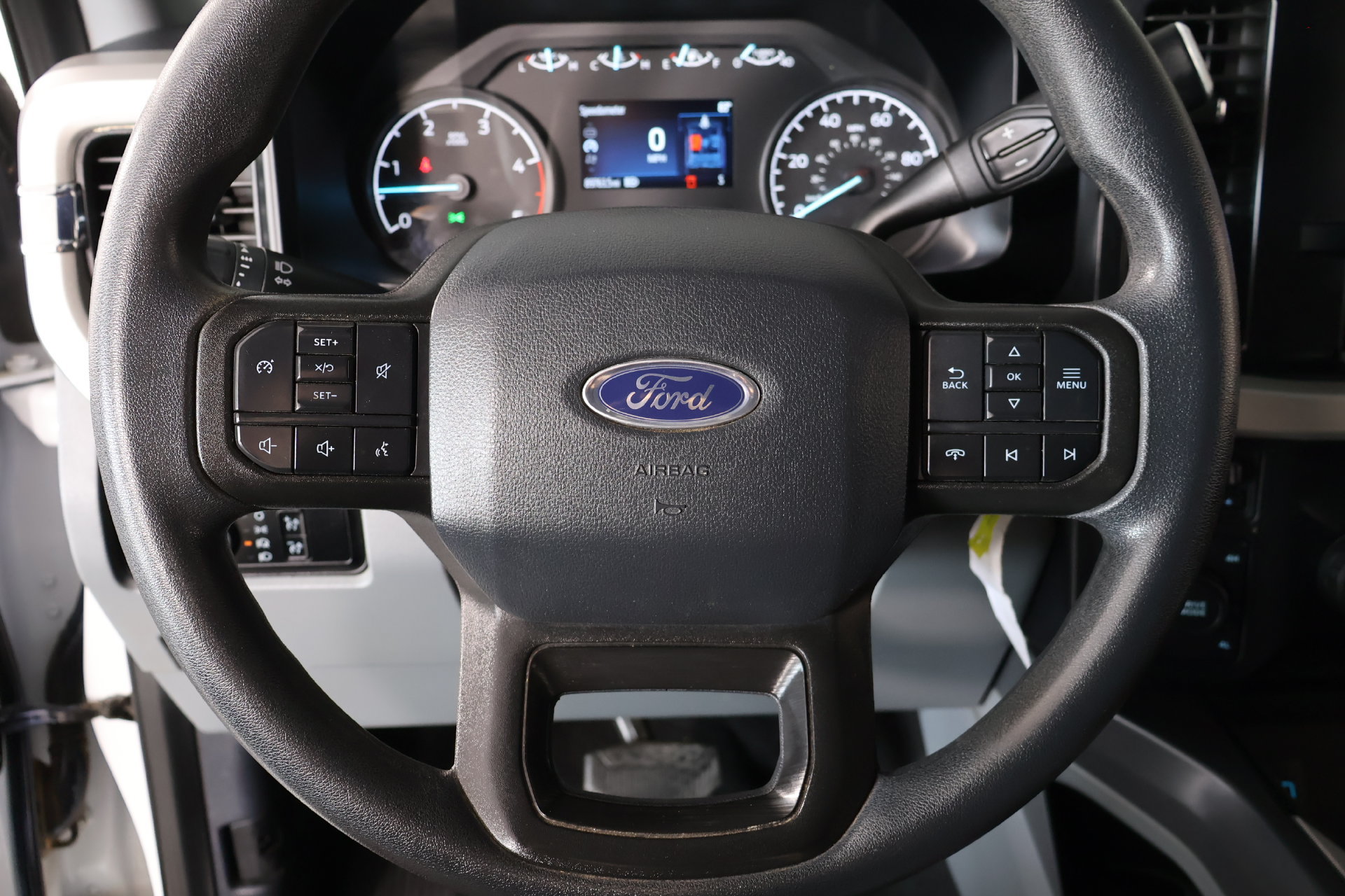 Used 2024 Ford F250 XLT w/ FX4 Off-Road Package AWD/4WD image 3