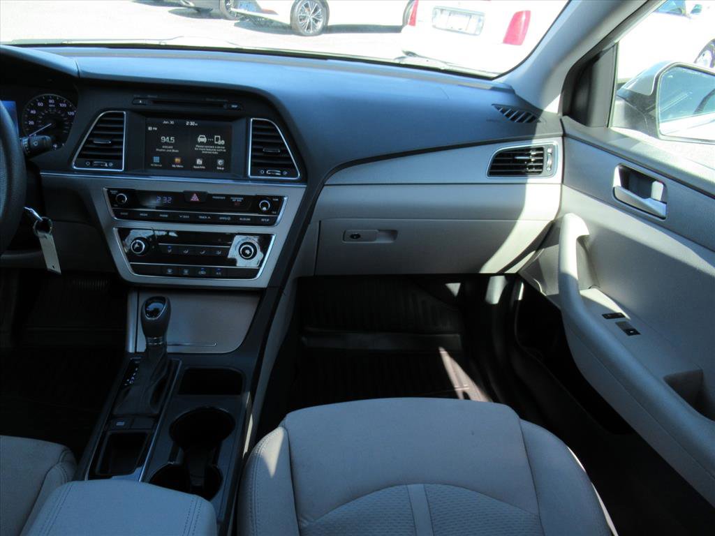Used 2016 Hyundai Sonata SE image 13