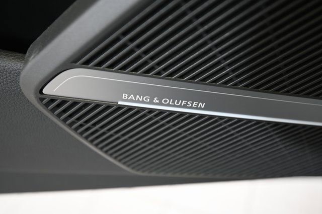 New 2025 Audi Q5 e Premium Plus image 24