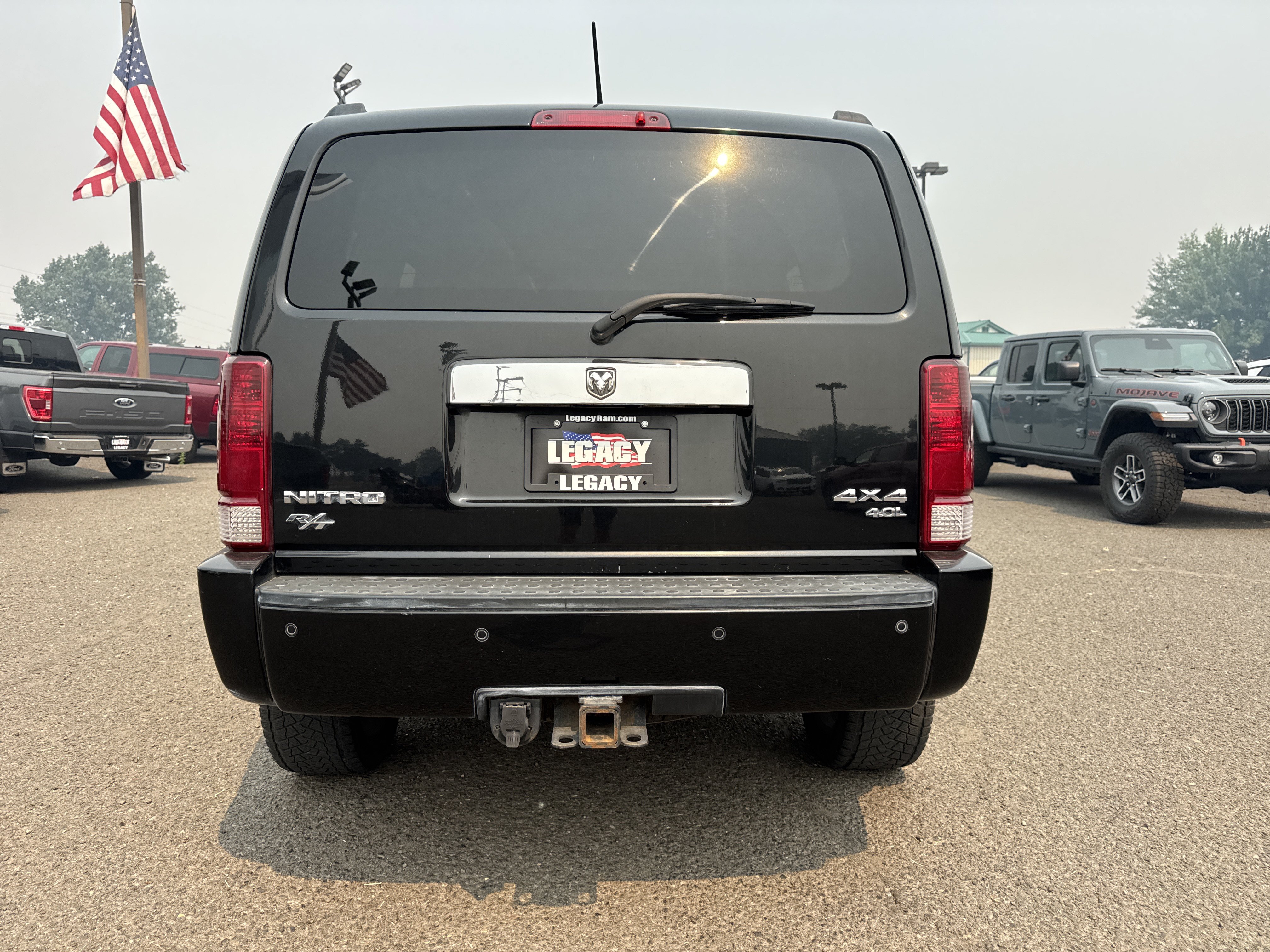 Used 2008 Dodge Nitro R/T AWD/4WD image 4