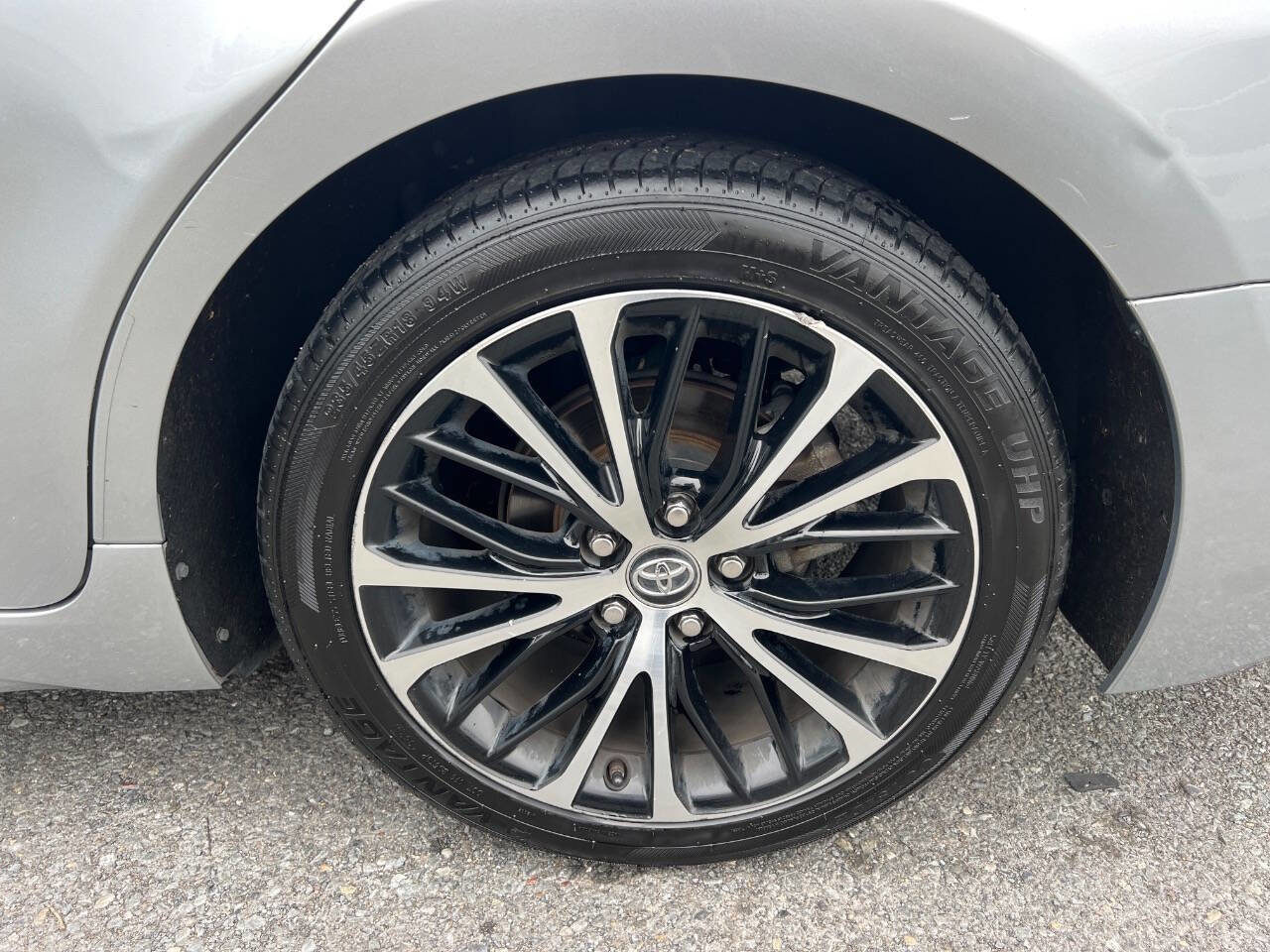 Used 2018 Toyota Camry SE w/ Convenience Package FWD image 20
