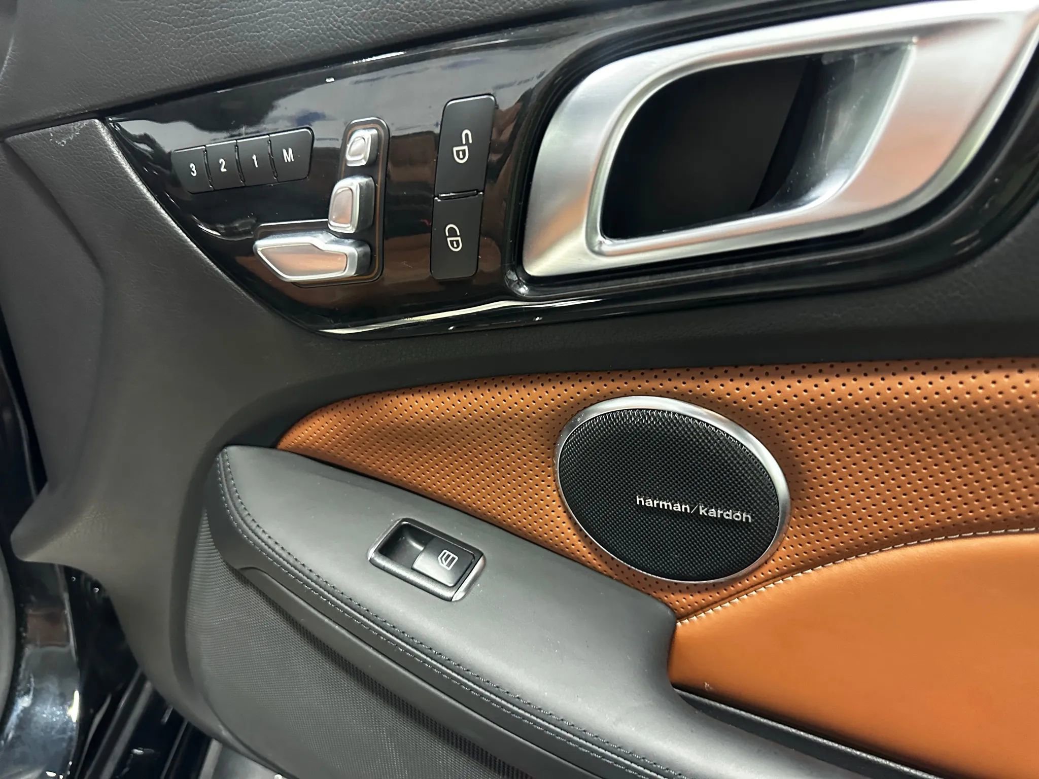 Used 2017 Mercedes-Benz SLC 43 AMG SLC 43 Roadster 2D image 21