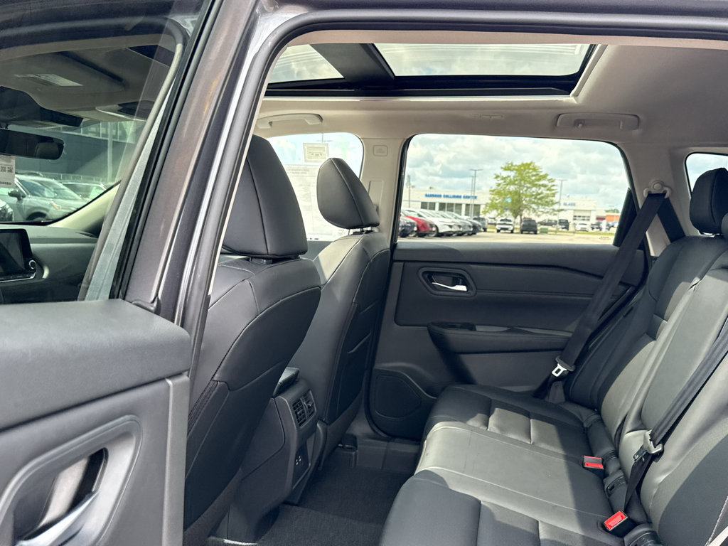 New 2026 Nissan Rogue Dark Armor AWD/4WD image 30