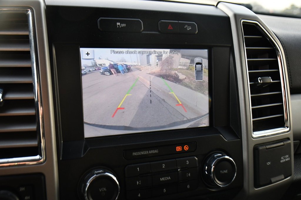 Used 2017 Ford F350 Lariat image 24