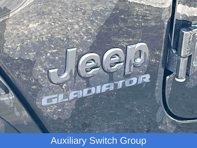 Used 2022 Jeep Gladiator Sport image 11