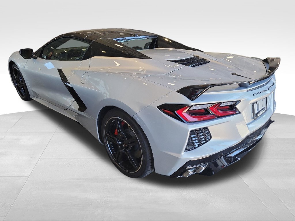 Used 2021 Chevrolet Corvette Stingray Preferred Conv w/ Z51 Performance Package RWD image 4