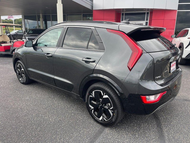 Used 2023 Kia Niro Wind w/ Wind Preserve Package FWD image 4