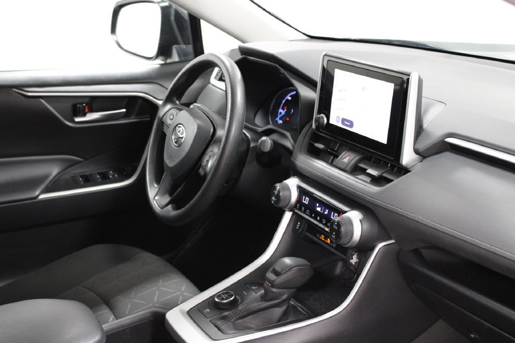 Used 2024 Toyota RAV4 AWD Hybrid image 28