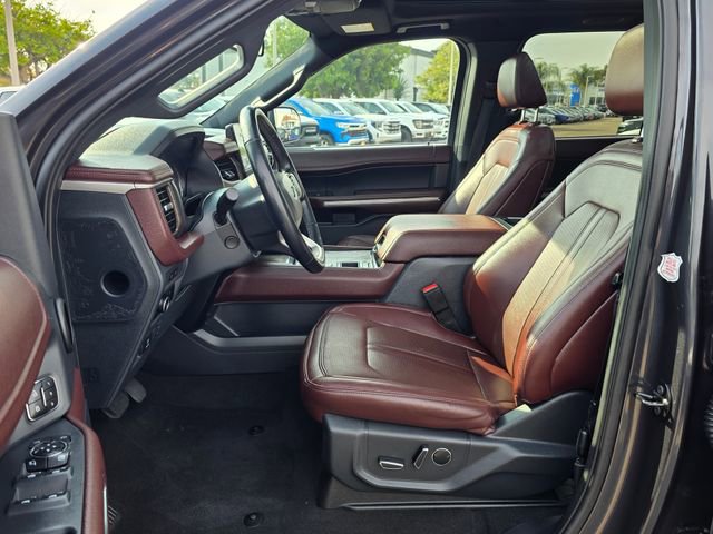 Used 2024 Ford Expedition Limited image 18