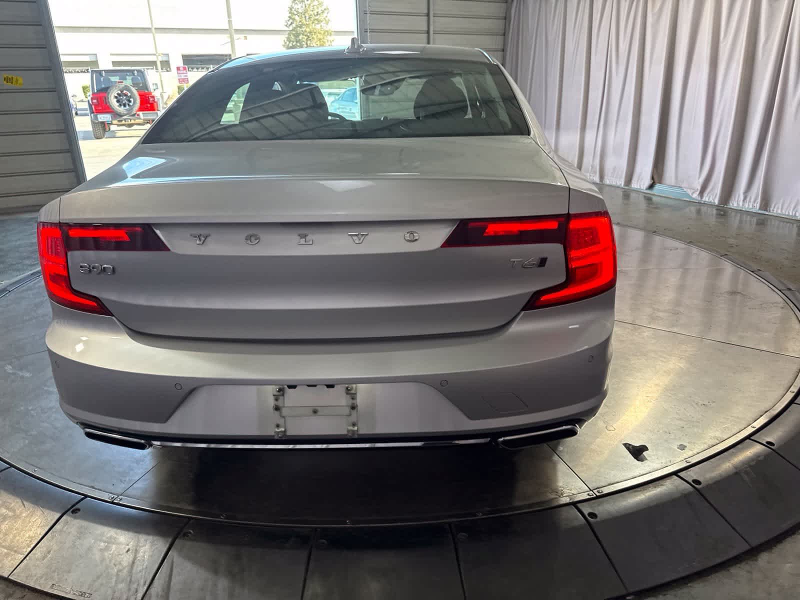 Used 2017 Volvo S90 T6 Momentum w/ Vision Package AWD/4WD image 6
