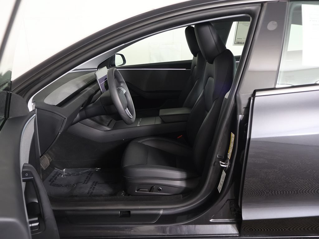 Used 2025 Tesla Model 3 Long Range RWD image 33