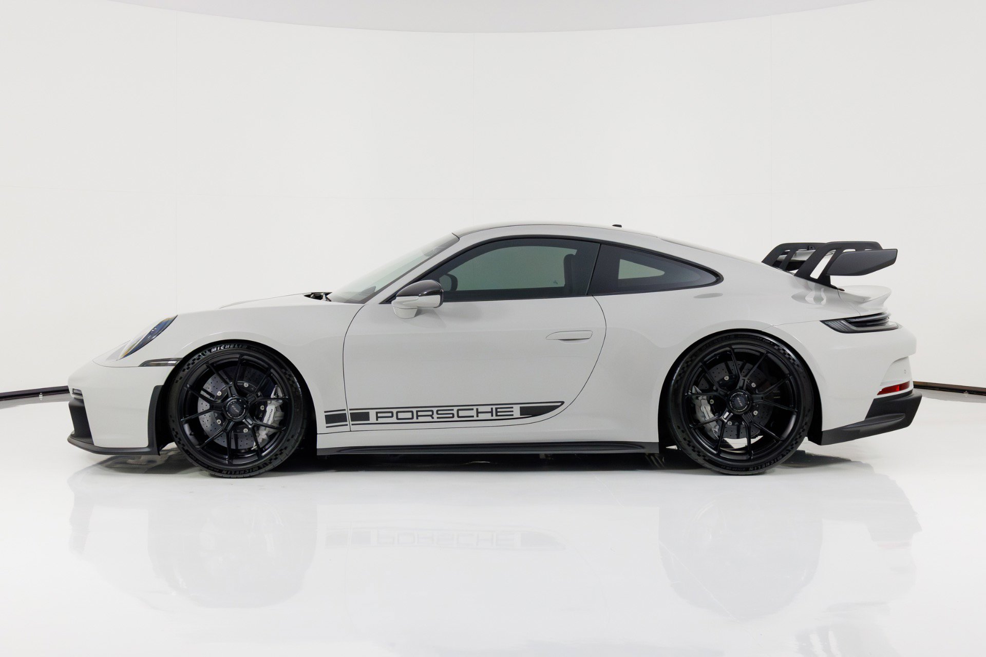 Used 2022 Porsche 911 GT3 RWD image 6
