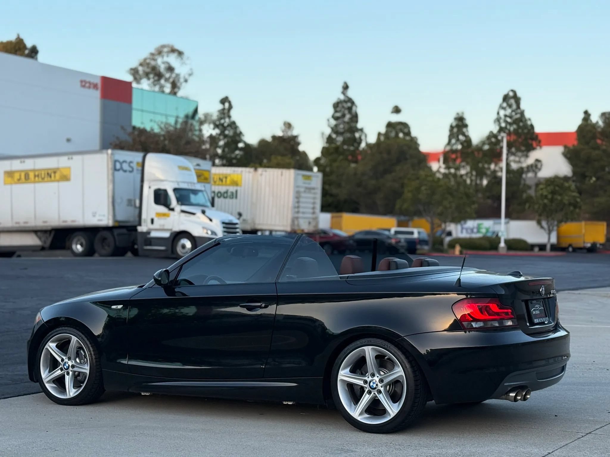 Used 2009 BMW 135i Convertible RWD image 6