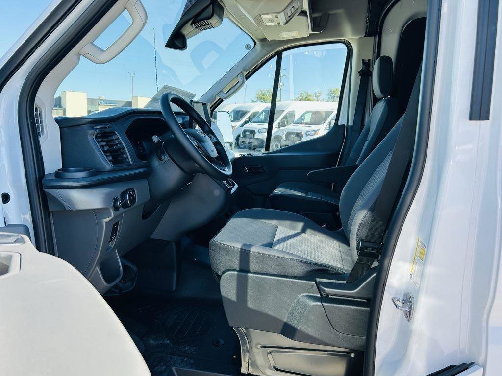 New 2026 Ford Transit 250 148 Medium Roof w/ Load Area Protection Package image 3