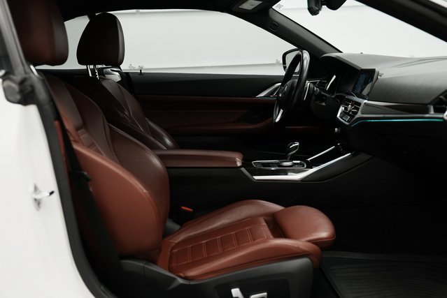 Used 2021 BMW 430i Convertible image 19
