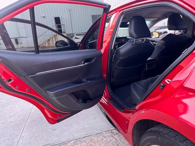 Used 2021 Toyota Camry SE image 19