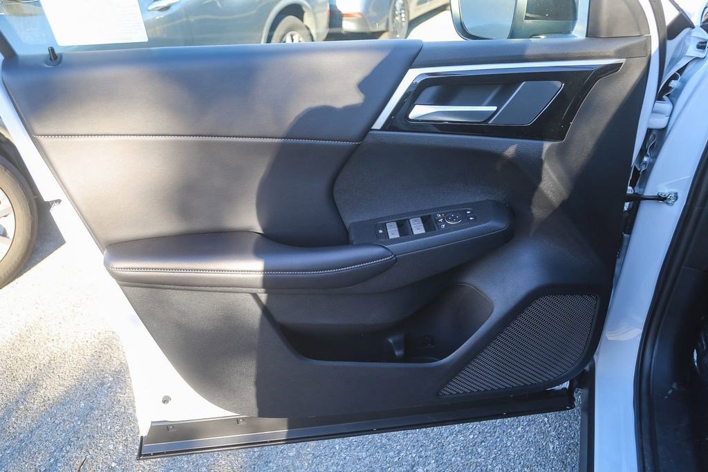 New 2026 Nissan Rogue SL AWD/4WD image 22
