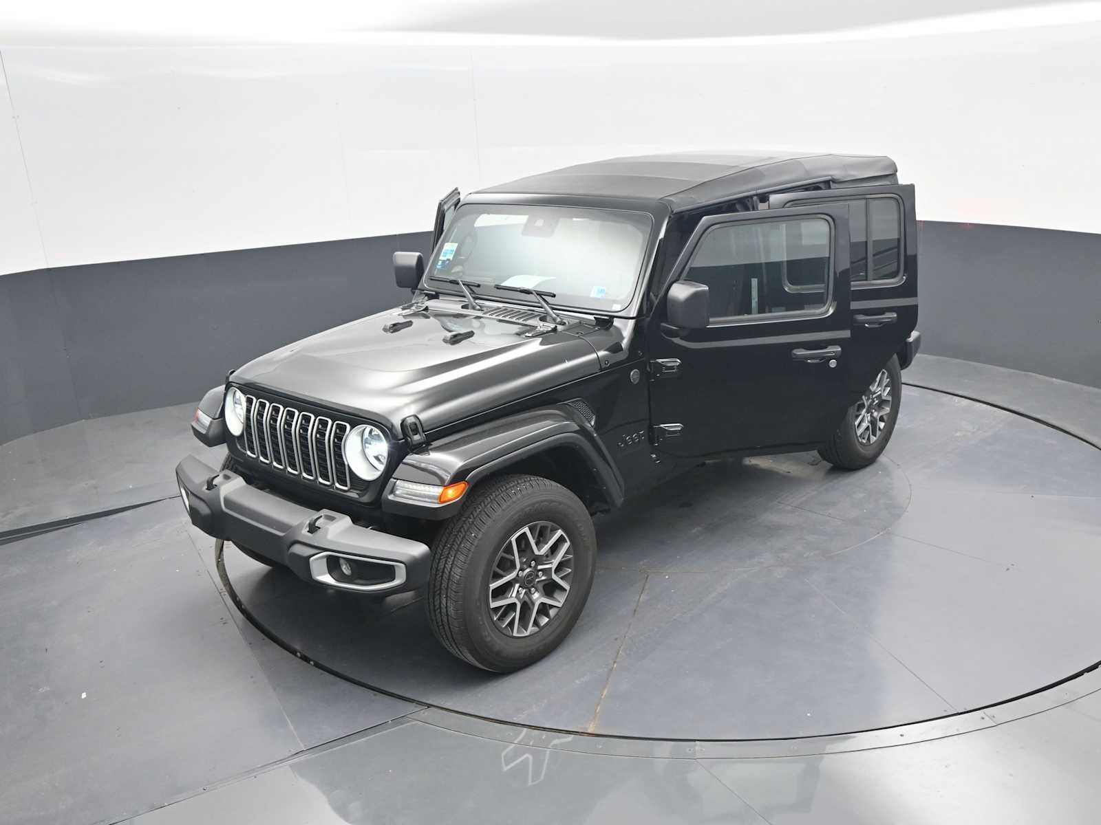 Used 2025 Jeep Wrangler Unlimited Sahara AWD/4WD image 46
