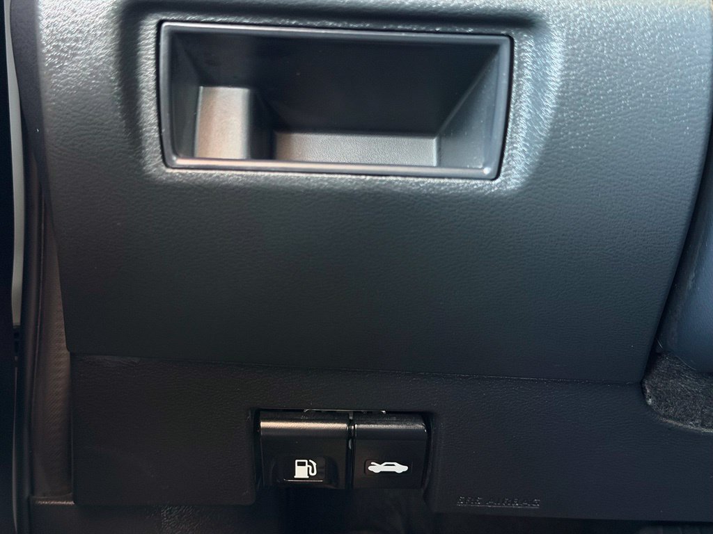 Certified 2025 Nissan Versa SV FWD image 26