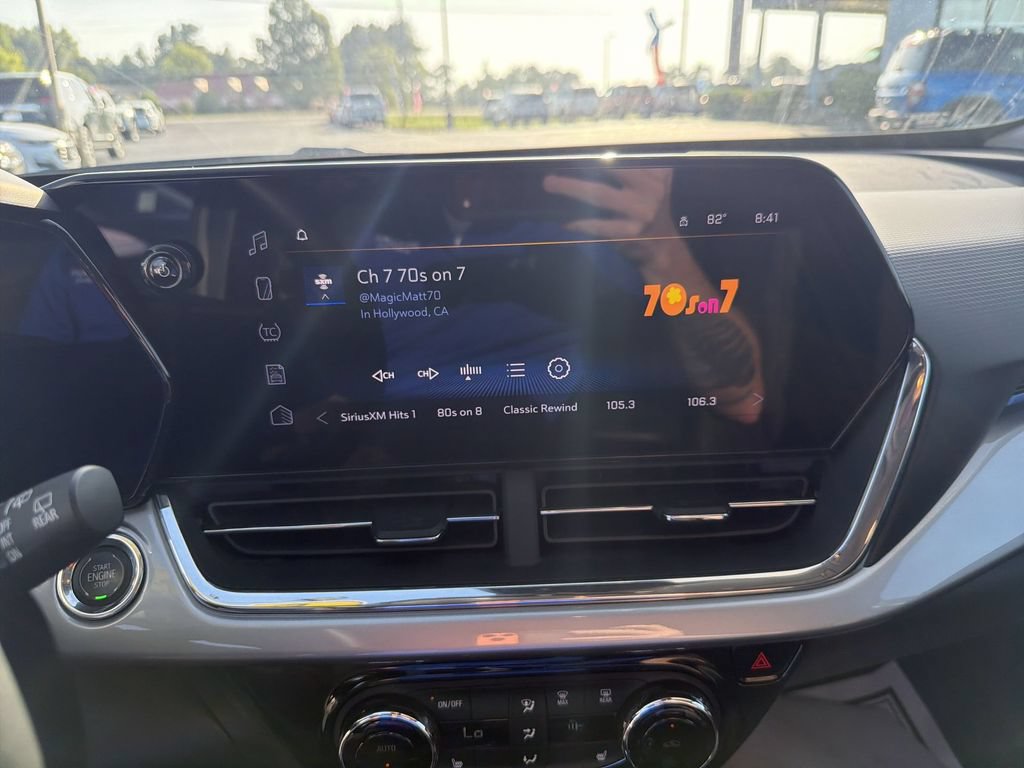 Used 2025 Chevrolet Trax LT w/ Driver Confidence Package FWD image 21